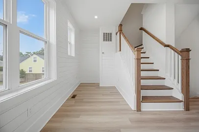 909 Baltic Ave — Photo 21