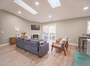 303 Pinewood Cir, Plymouth, MI