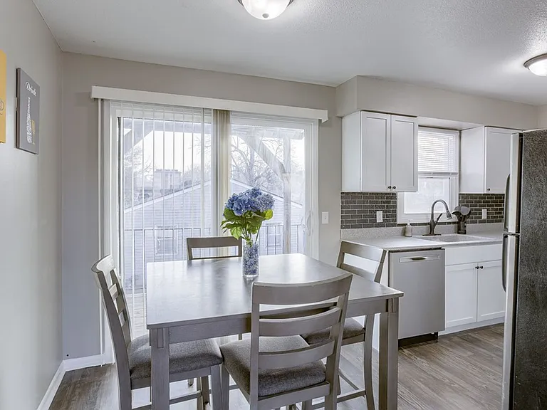 135 E Sheridan St #4 — Photo 10