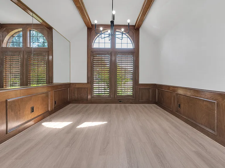 543 Indian Creek Dr — Photo 8