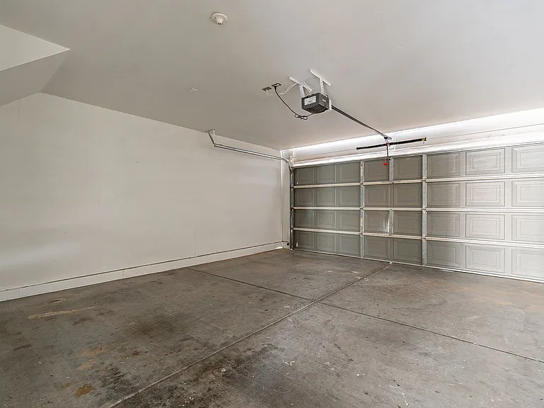 2420 E Gleneagle Dr — Photo 32