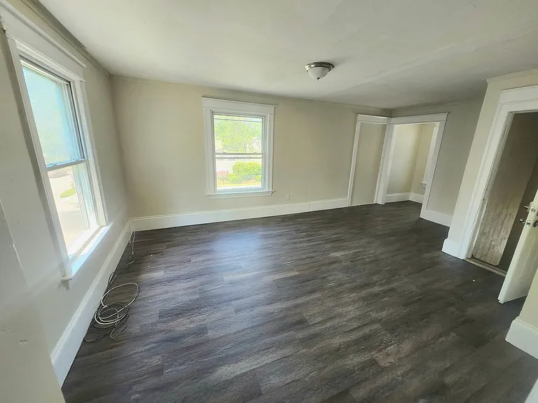 357 Columbia Ave — Photo 7