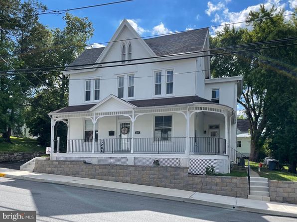 214 S Main St