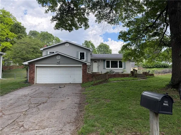 5905 Steven Dr, Saint Joseph, MO 64503