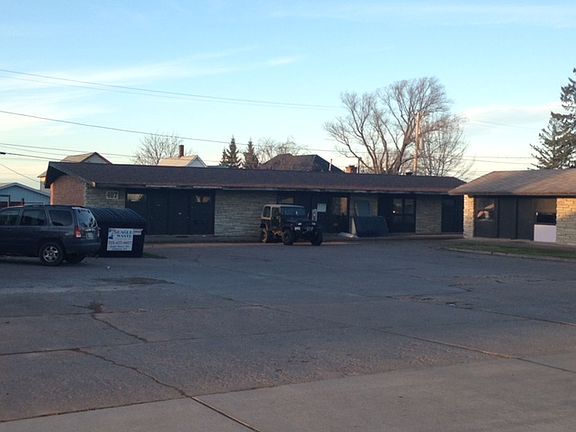 4th image of 407 Lake Shore Dr E #9