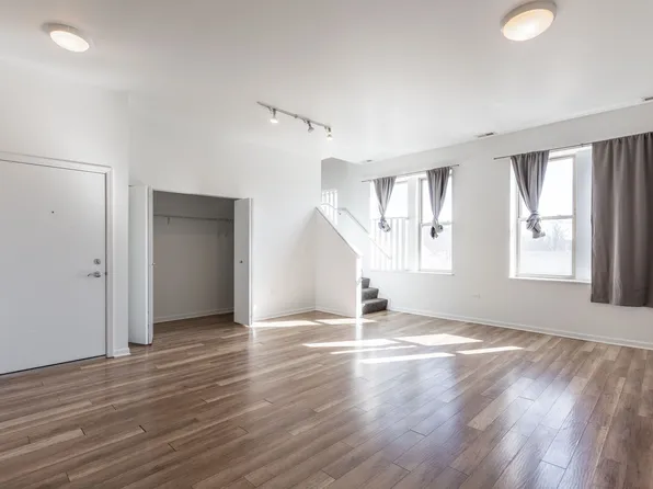 2700 W North Ave #206, Chicago, IL 60647