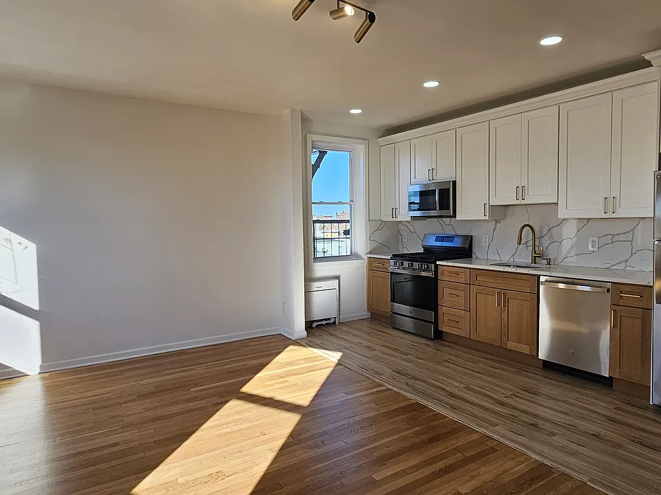 1700 Kennedy Blvd #42