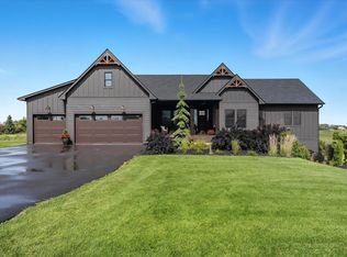 7604 E 250th St, Elko New Market, MN 55020