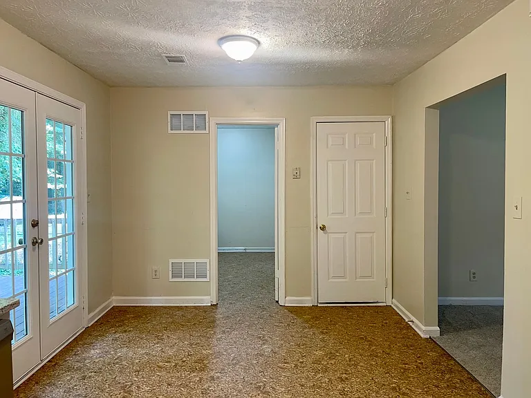 66 Darwin Dr — Photo 6