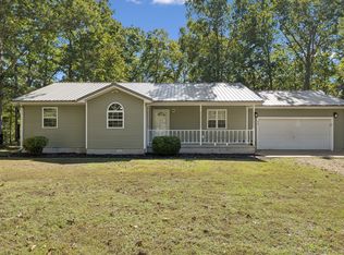 414 Honeysuckle Ln, Hohenwald, TN 38462