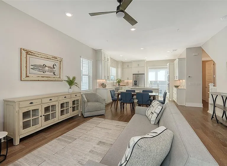 512 Laurel Park Dr — Photo 11