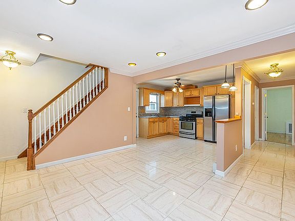 5th image of 54 Clifton Blvd