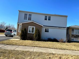 8328 S 77th Ct, Bridgeview, IL 60455