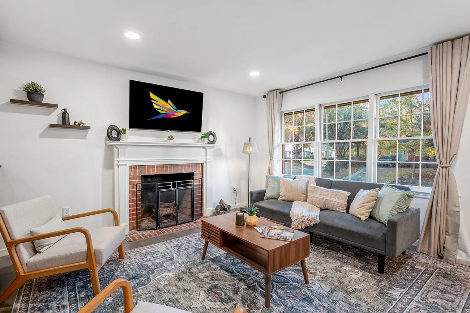 3 bed, 1.0 bath, $3,885 — Photo 1
