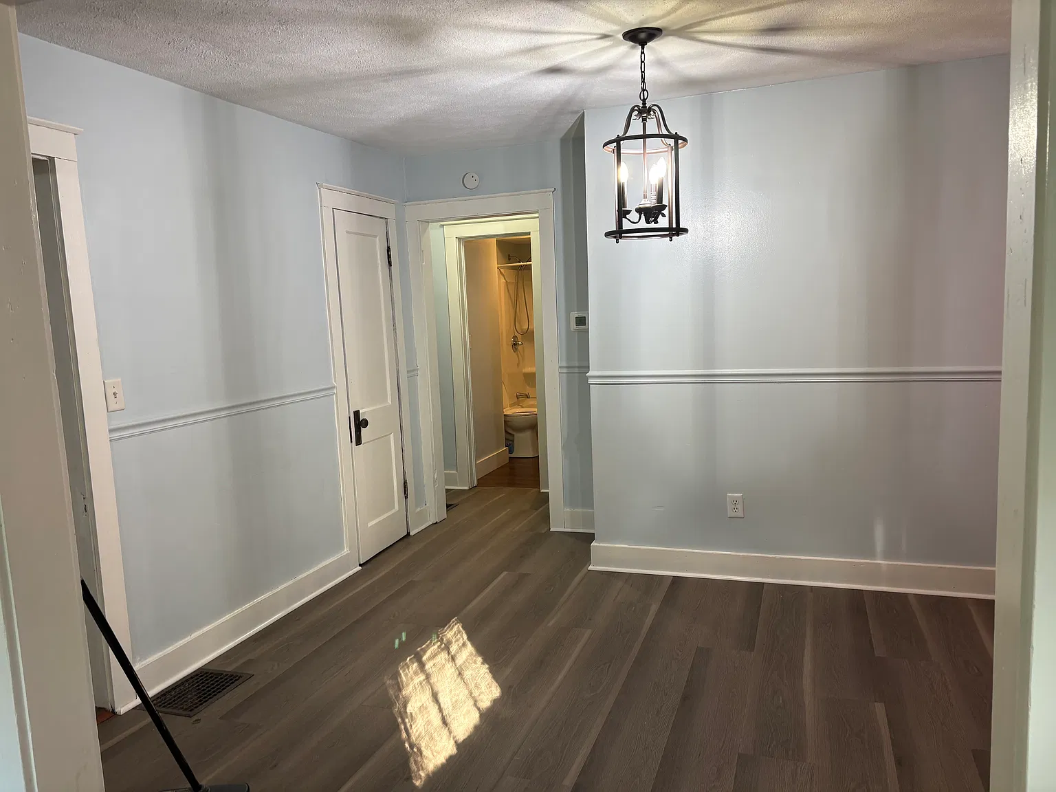 2 bed, 1000 sqft, $1,300 — Photo 4
