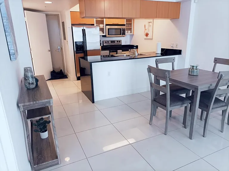 1700 N Bayshore Dr #2805 — Photo 7
