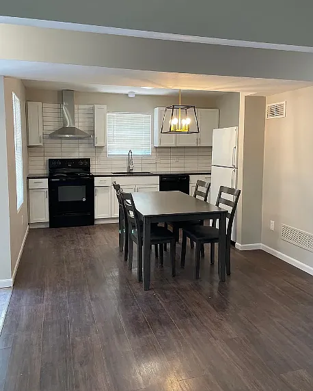Newly updated Kitchen and Dining