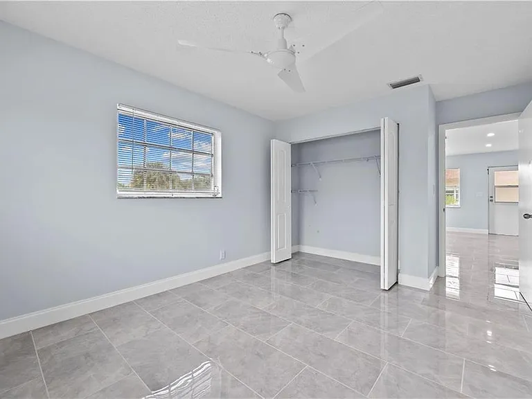 260 NW 19th St #290 — Photo 15