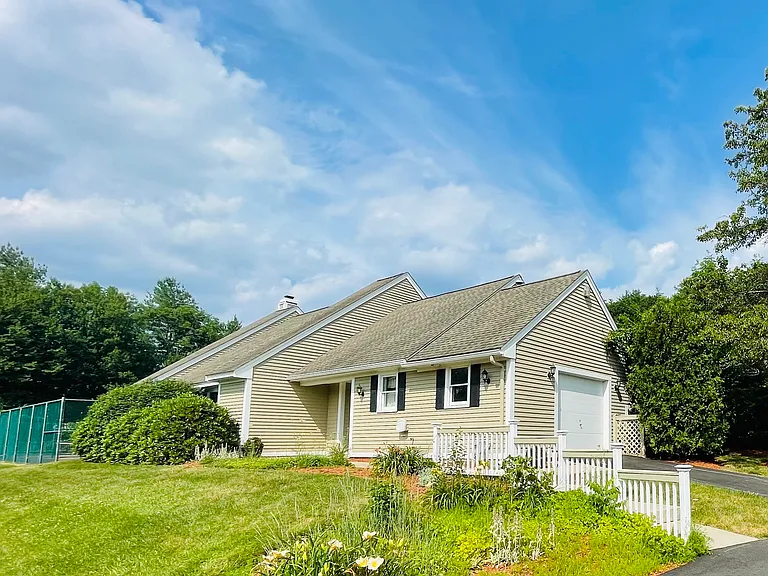 27 Meadowview Cir #27 — Photo 26