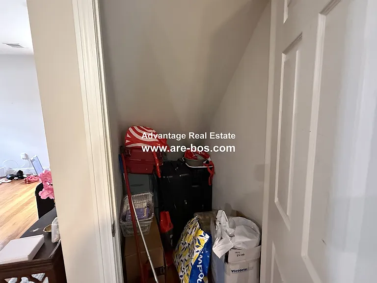 260 Salem St #1 — Photo 9