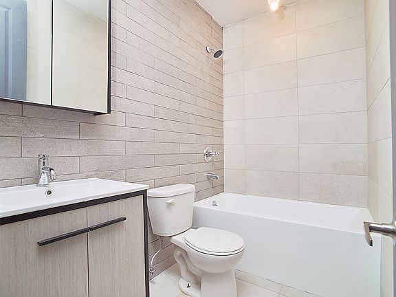 4th image of 1119 Grant Ave APT 3