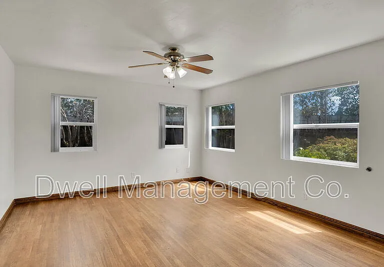 8355 Golden Ave — Photo 3