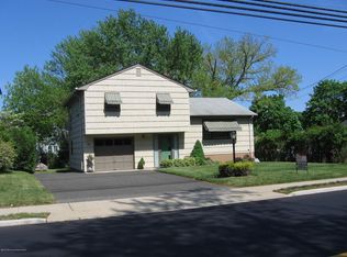 183 Monmouth Rd, Oakhurst, NJ 07755