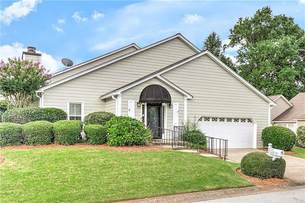 2 bed, 2.5 bath, 2090 sqft, $2,750 — Photo 1