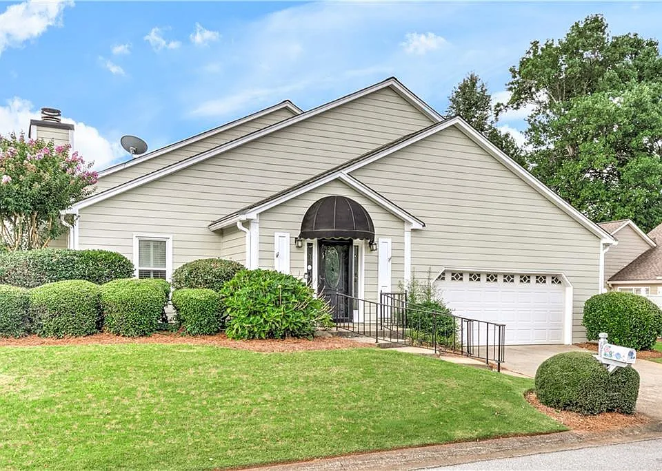 60 Heartwood Dr