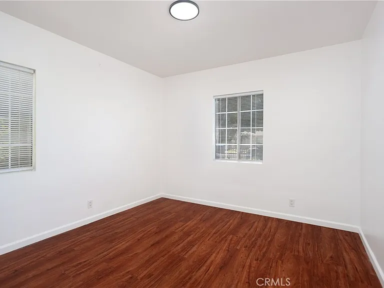 13951 Terra Bella St — Photo 18