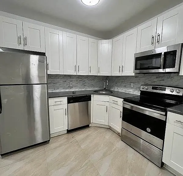 15 Westminster Rd #BASEMENT — Photo 2