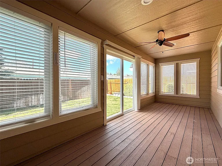 709 Paintbrush Ln — Photo 12