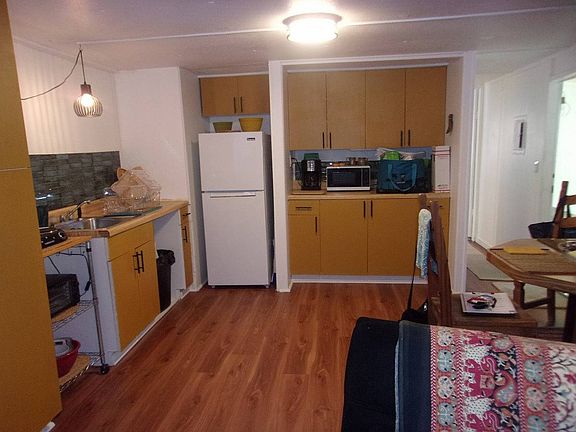 5th image of 170 S Yonge St Lot 115