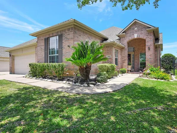 1826 Shadow Lake Drive, Sugar Land, TX 77479