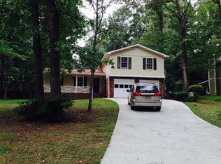 3183 Falconhurst Dr, Lilburn, GA 30047