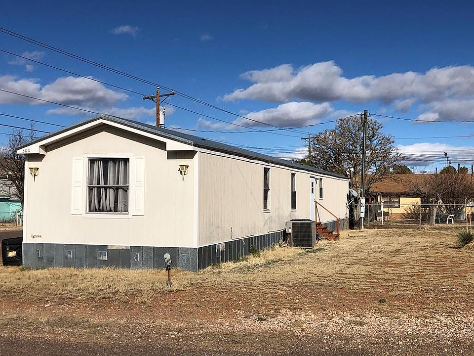 1st image of 502 E Avenue F