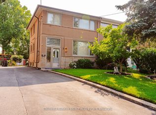 17 Garthdale Ct, Toronto, ON M3H5P7