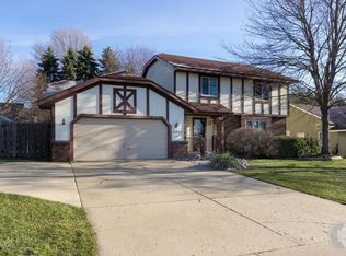 3327 Shoshone Dr SW, Grandville, MI