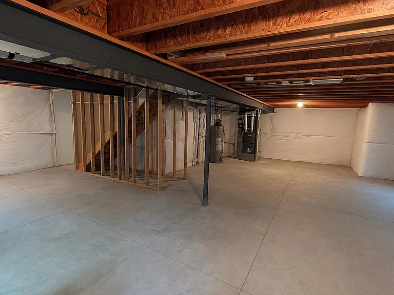 6452 Vedder Dr — Photo 29