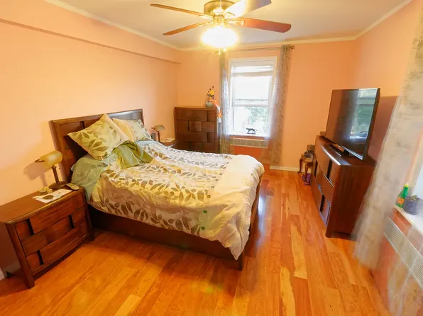 1620 Avenue I image 8 of 13