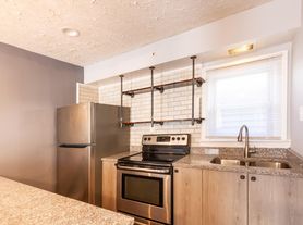 1912 W 44th St, Cleveland, OH