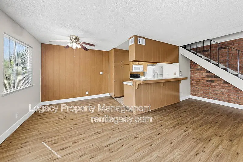 2 bed, 1.0 bath, 840 sqft, $1,495 — Photo 3