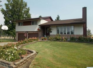 802 E Valleyview Ave, Colfax, WA 99111