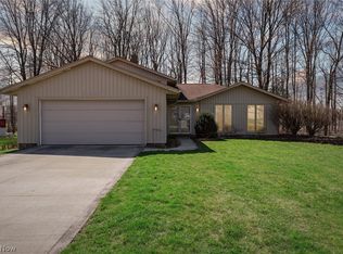 31350 Elm Hill Dr, Solon, OH 44139