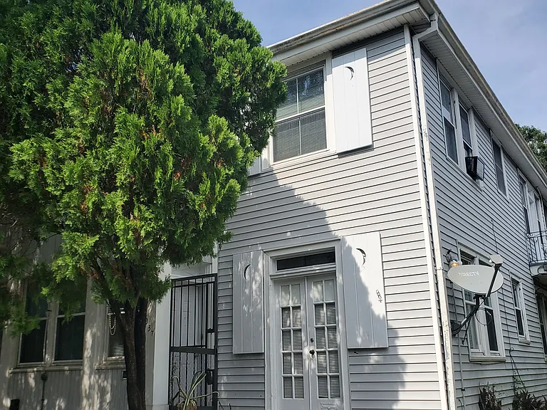 3037 Louisiana Avenue Pkwy — Photo 1