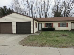 122 Royal Crest Dr UNIT I, Seville, OH