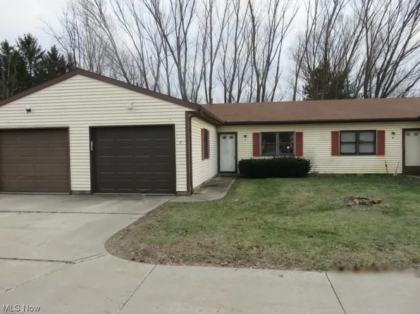 122 Royal Crest Dr Unit I, Seville, OH 44273