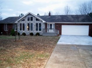 1492 Boggess Dr, Almo, KY 42020