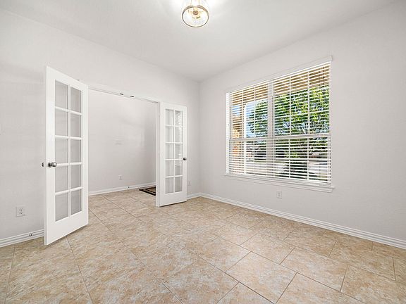 4th image of 4032 Flowstone Ln