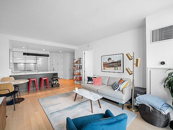 4th image of 22 N 6th St APT 26A